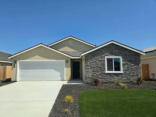 7122 W Wren Avenue, Visalia, CA 93291