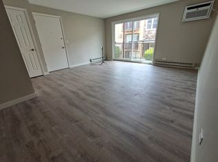 5121 N East River Rd #2L, Chicago, IL 60656