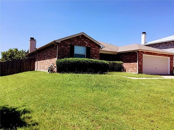3rd image of 1211 Sullivan Dr