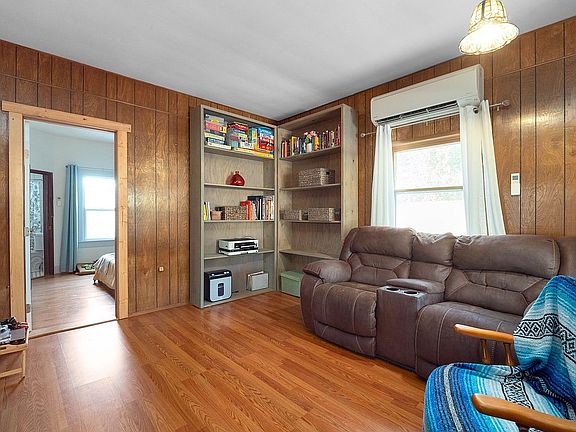 5th image of 1432 NW Keasey St
