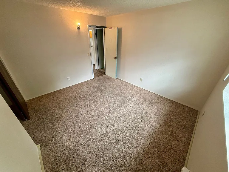 713 Airway Ave — Photo 9