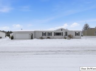 7426 Pinto Dr SE, Caledonia, MI 49316