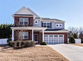 121 Rougemont Ln, Mooresville, NC 28115