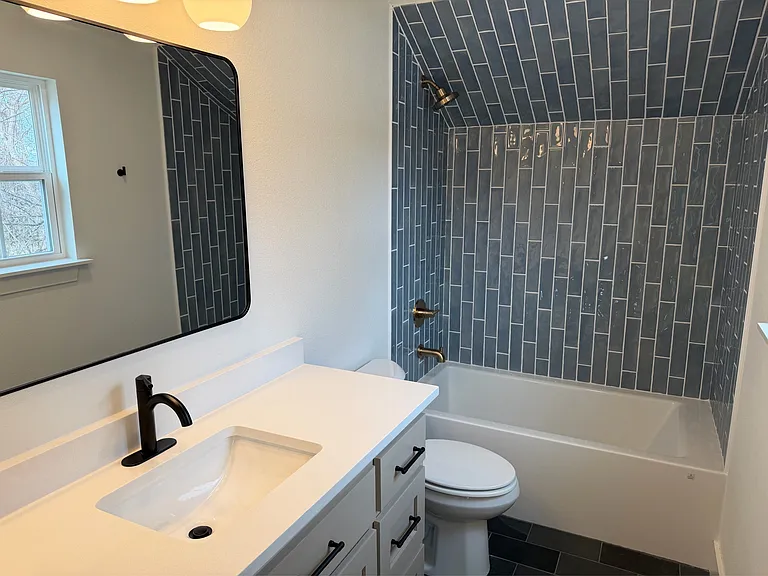 408 2nd Ave SW — Photo 8