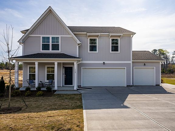 Farmhouse 3-Car Garage