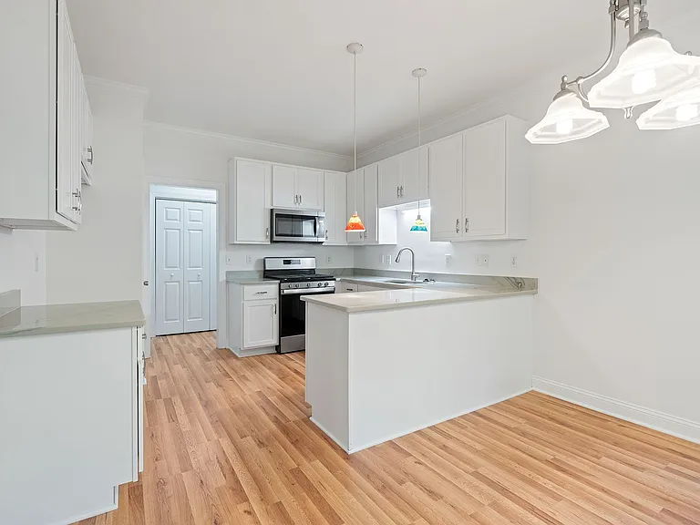 35 Cynthia Ln — Photo 9