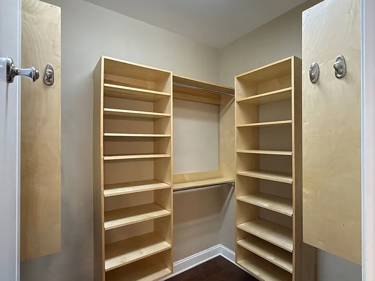 230 Tryon St #1002 — Photo 11
