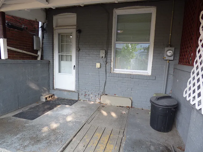 1134 Race St — Photo 19