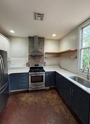 909 Race St — Photo 5