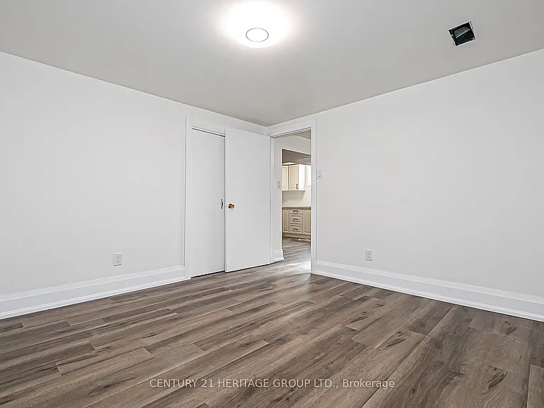 219 Harris Ave #BASEMENT — Photo 10