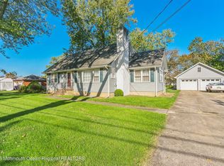 69 Monroe Ave, Toms River, NJ