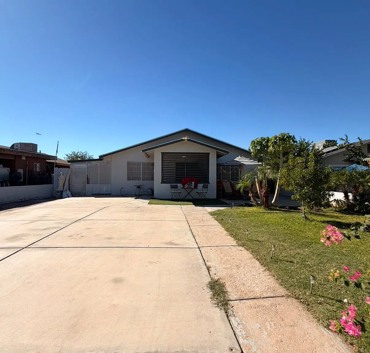 3 bed, $2,500 — Photo 1