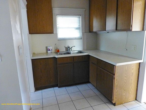 5th image of 3604 Mississippi St