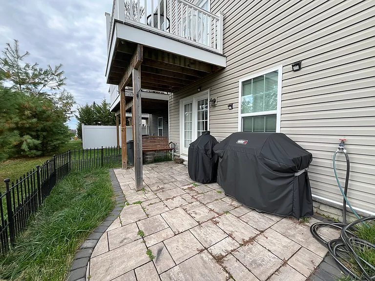 113 Cole Dr — Photo 5