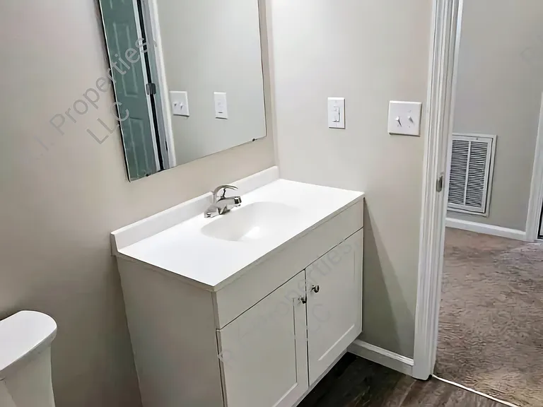 565 Highland Dr #3 — Photo 15