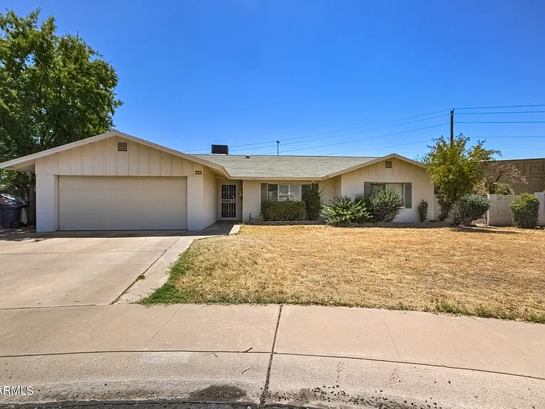 3933 S Pine St — Photo 16