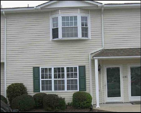 1st image of 2315 Vineyard Dr APT B5