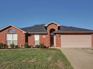 4511 Seven Pines Dr, Grand Prairie, TX 75052