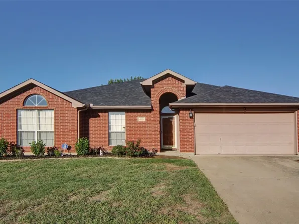 4511 Seven Pines Dr, Grand Prairie, TX 75052