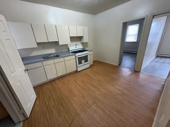 388 Avenue C APT 2, Bayonne, NJ 07002