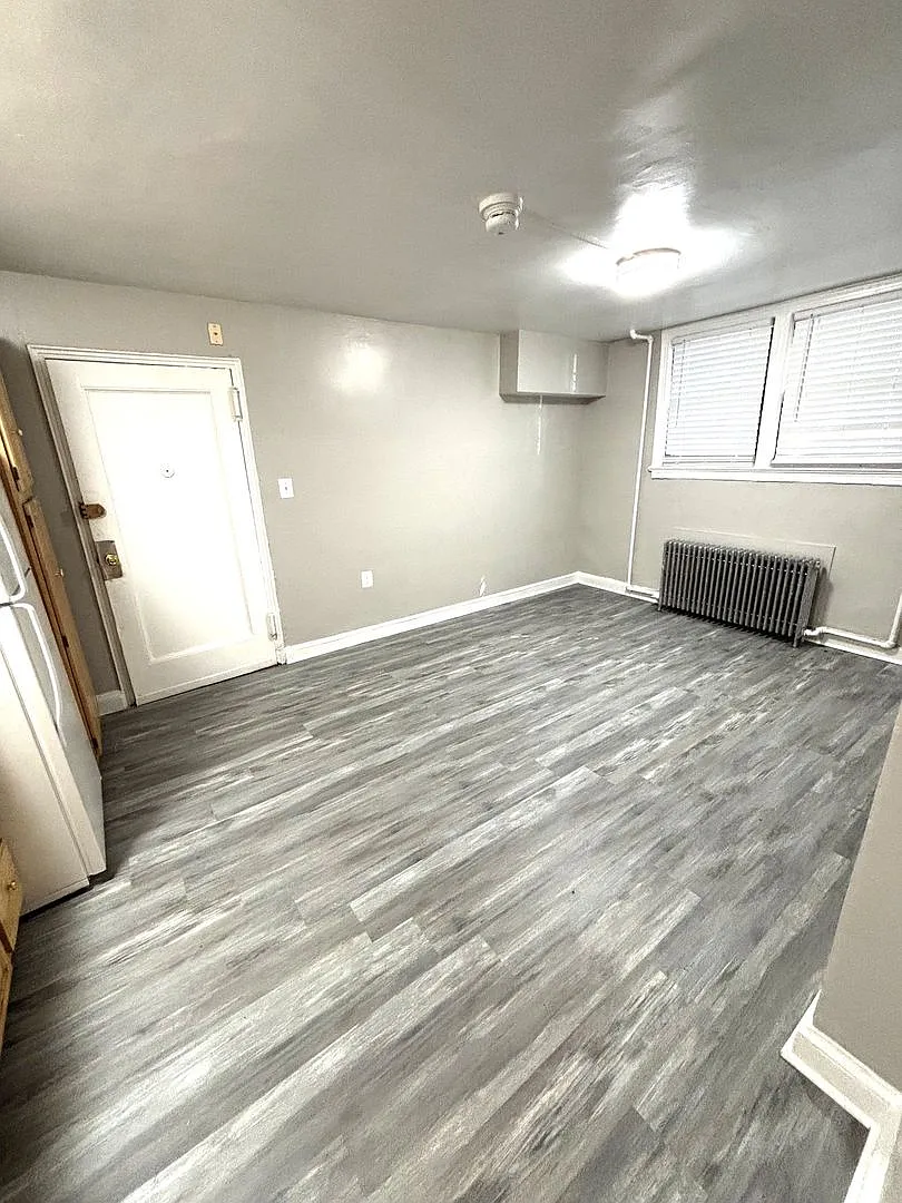1266 Morse St Ne — Photo 3