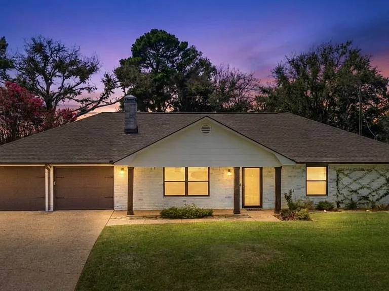 10801 Harvestwood Dr — Photo 6