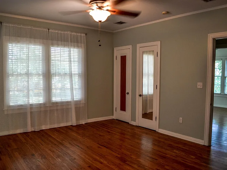 417 W Louisiana St — Photo 9
