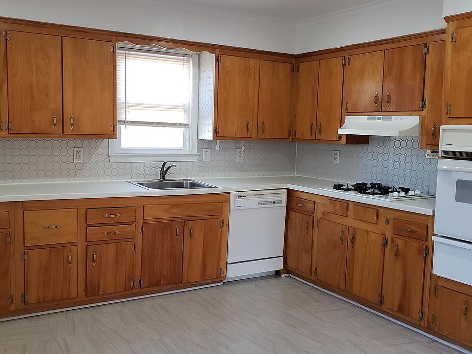 1st image of 5555 Ambrose Pl #3