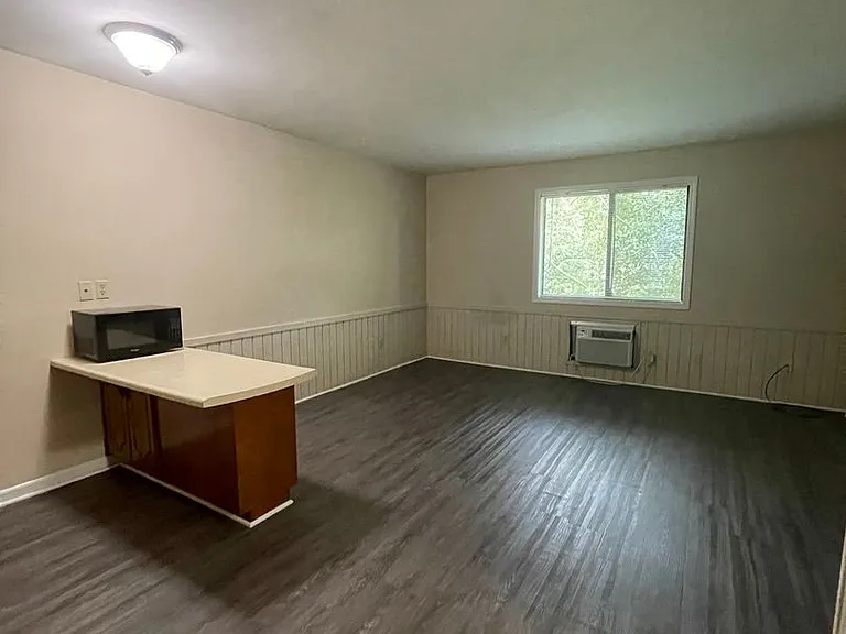 217 Cochran Rd — Photo 8