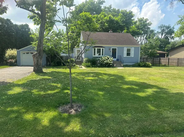 652 N Maple Ave, Palatine, IL 60067