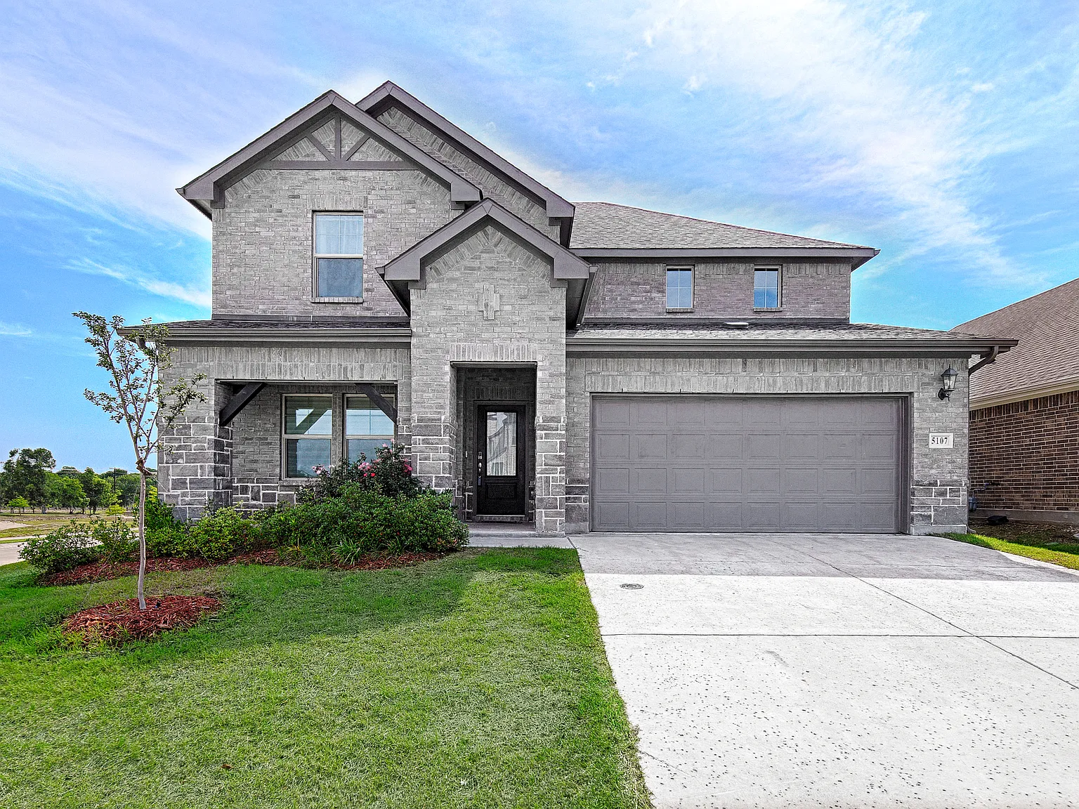 4 bed, 3.5 bath, 3110 sqft, $3,000 — Photo 2