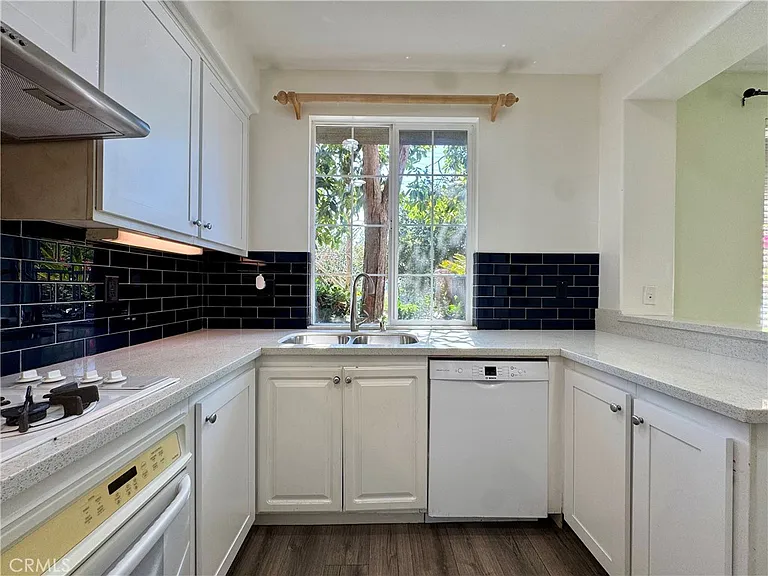 27 Harwick Ct — Photo 3