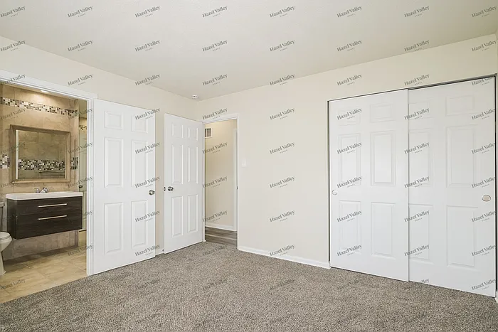 11939 Holly Brook Dr — Photo 8