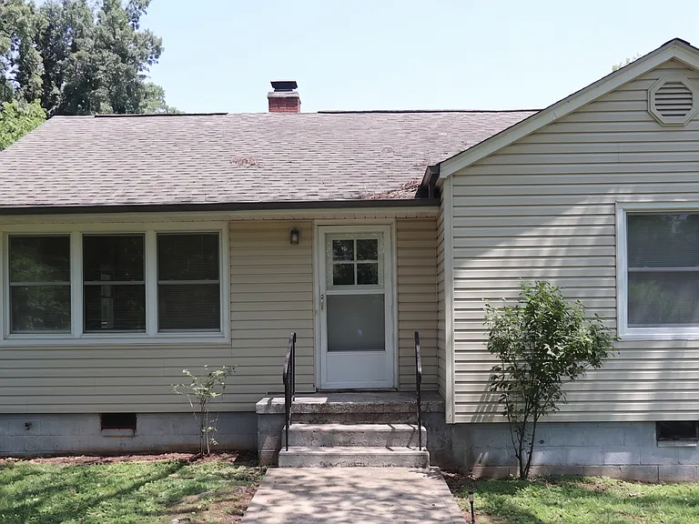 403 Woodlawn Pike — Photo 2