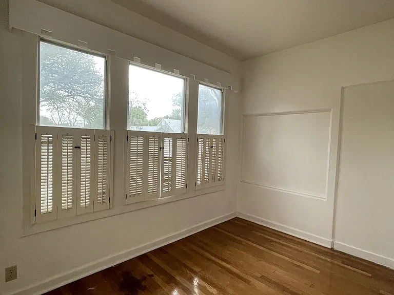 326 E Mistletoe Ave #1 — Photo 4