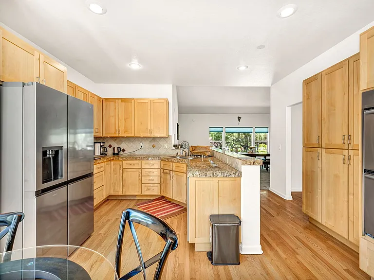 14220 W Windriver Ln — Photo 10