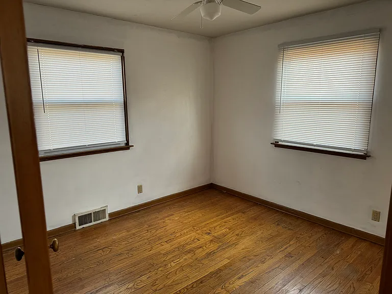 3108 Charles St — Photo 5