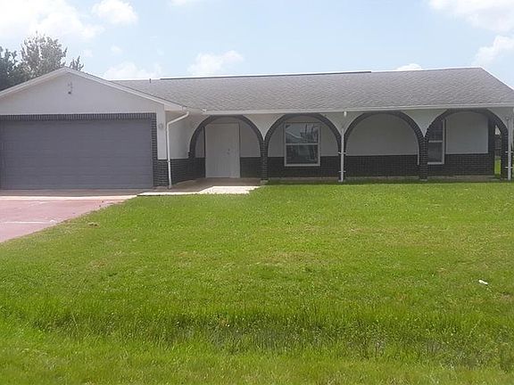 4th image of 318 Clearwater Ln