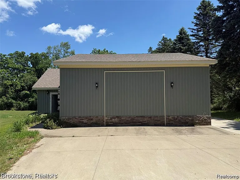 2248 Granger Rd — Photo 6