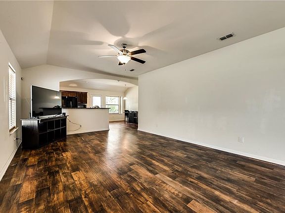 3rd image of 4853 Nuevo Laredo Ct