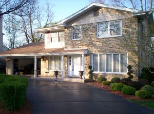 6508 Pontiac Dr, Indian Head Park, IL