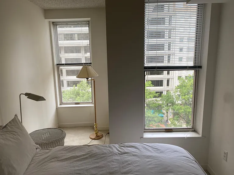 601 Pennsylvania Ave NW #802 — Photo 5