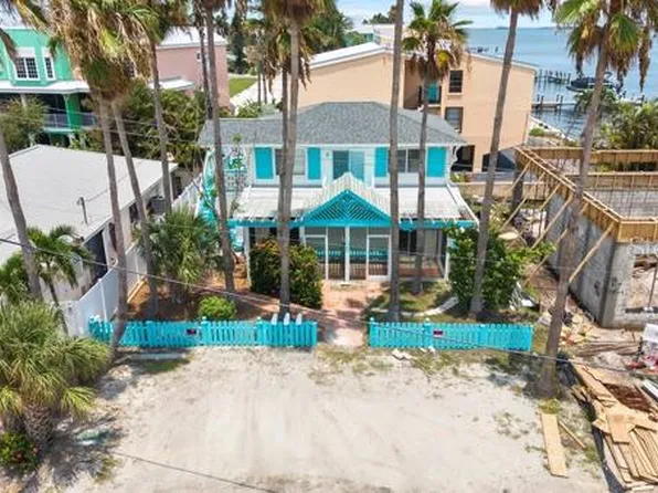 108 9TH ST N #1, BRADENTON BEACH, FL 34217