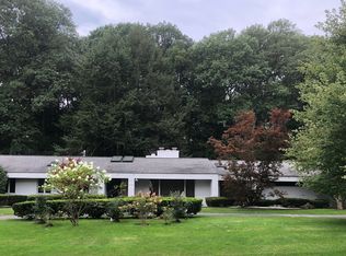 4418 Pine Tree Trl, Bloomfield Hills, MI 48302