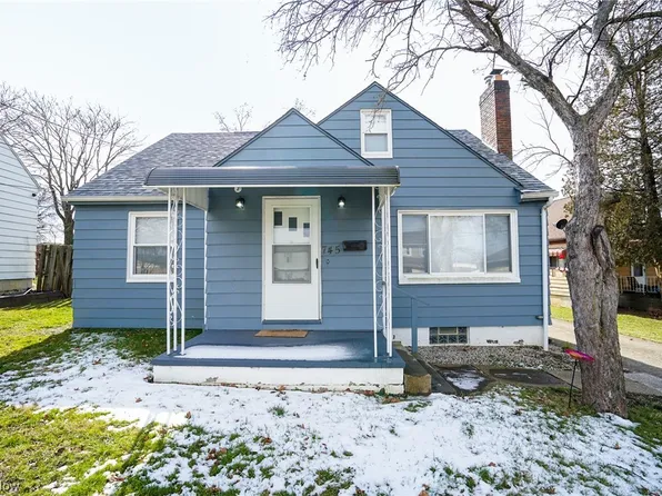 745 Coitsville Rd, Campbell, OH 44405