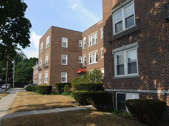 5th image of 381 Ives St APT 6