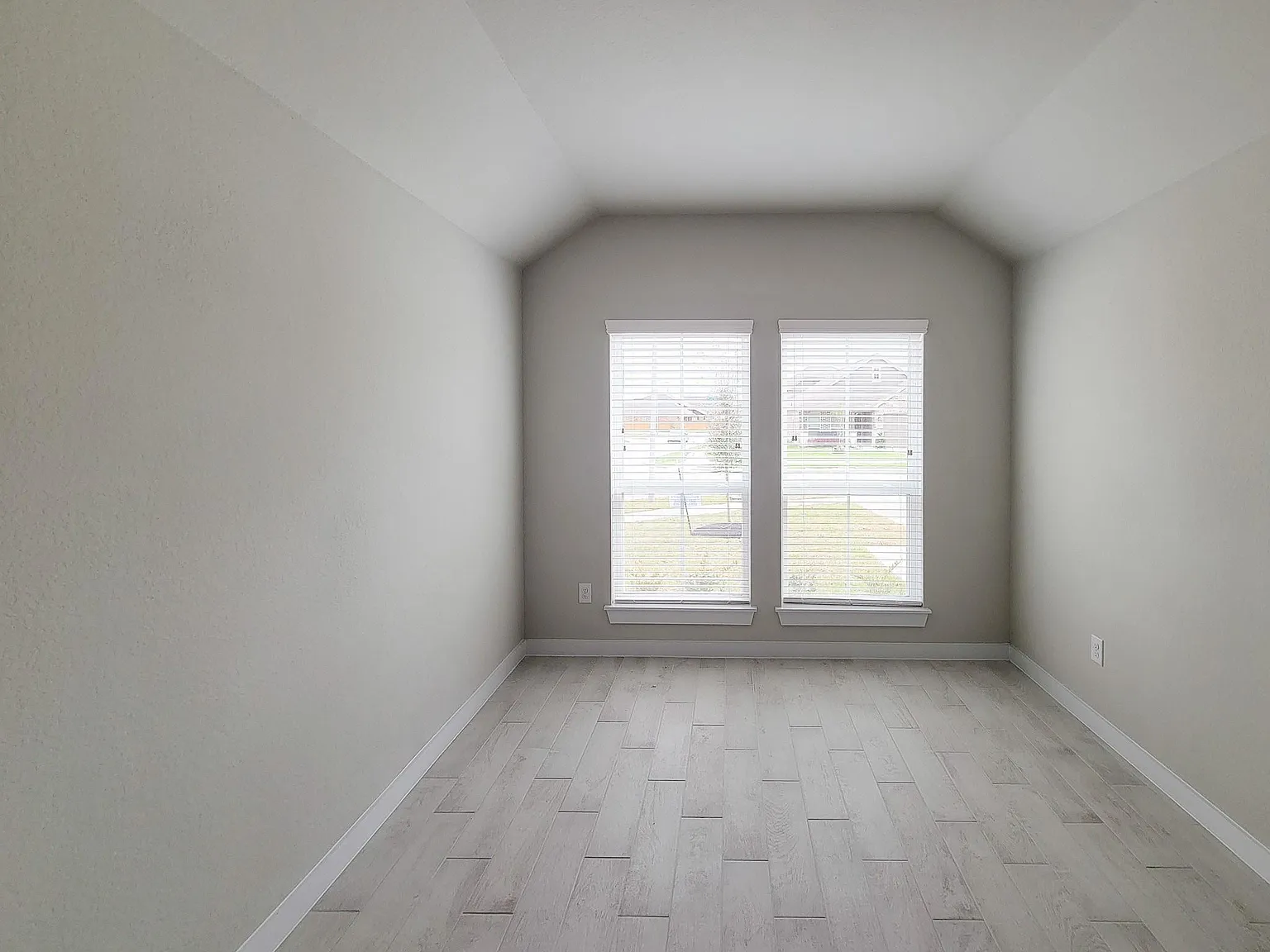 3 bed, 2.5 bath, 1776 sqft, $2,250 — Photo 3