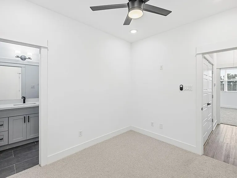 1404 Mansfield St — Photo 16