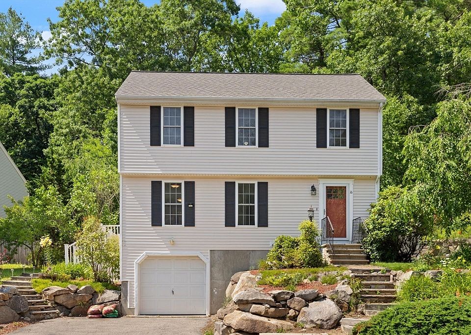 1st image of 16 Stoneview Dr