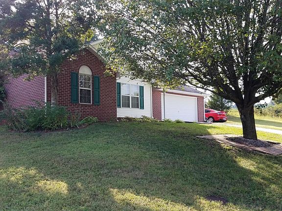2nd image of 8107 Phyllis Ln